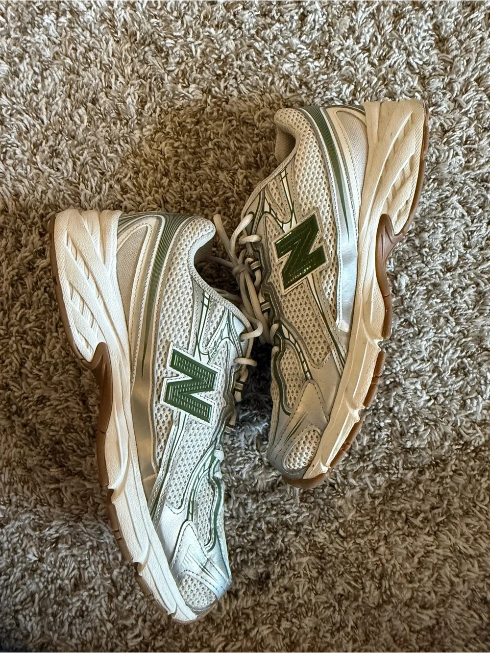 New Balance 740 White and Green Sneakers